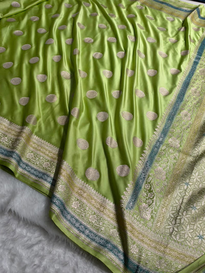 Pista Green Shade With Polka Dota  Booti MCS107