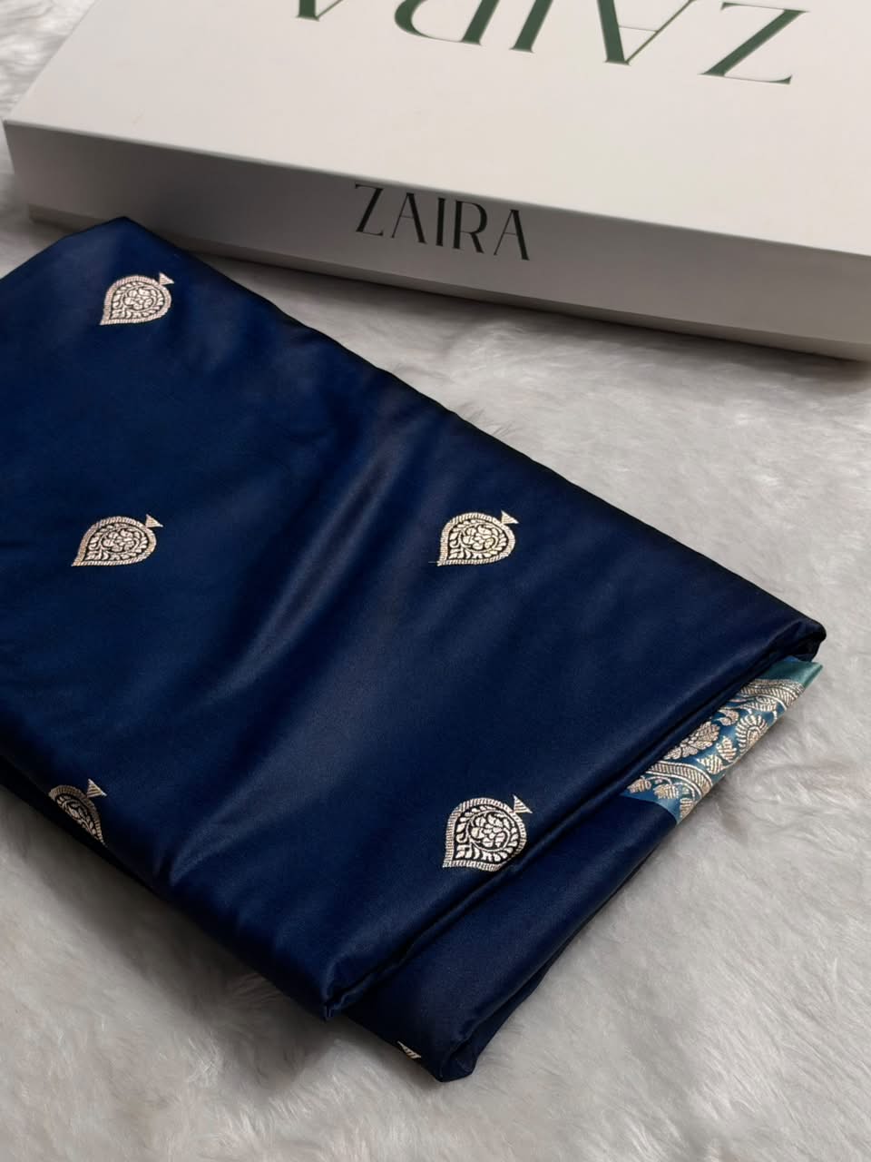 Contrast Navy Blue / Sky Blue Shade Banarasi Booti Pattern Mashru Silk Saree MSM-140