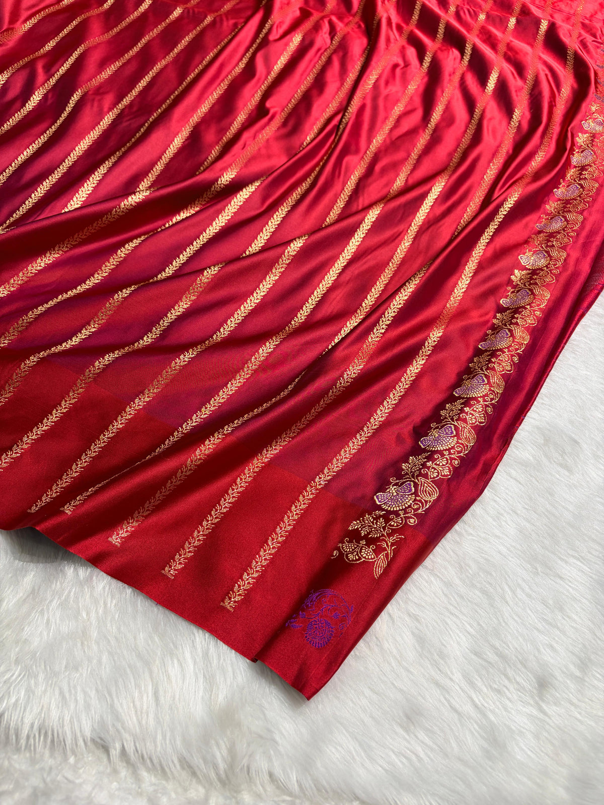Banarasi Red Satin Katan with Tanchoi Pattern SK163