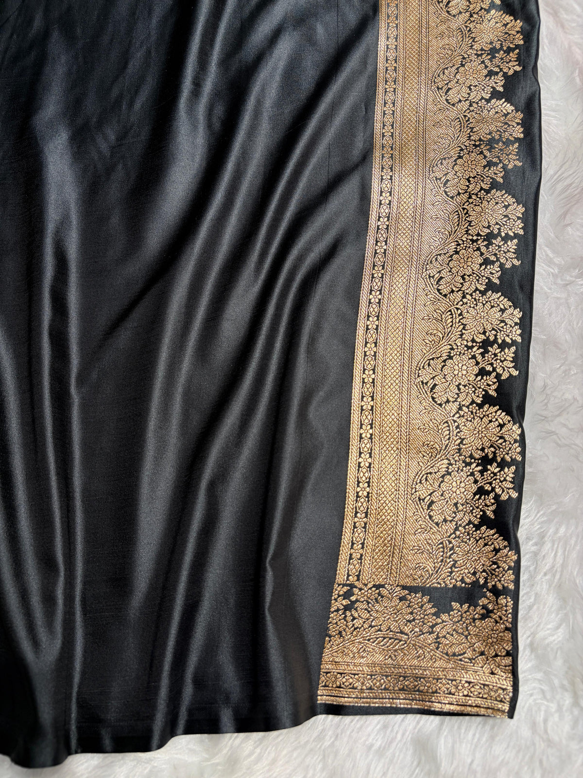 Banarasi Satin Katan Saree Floral Booti Pattern in Black Shades SK148