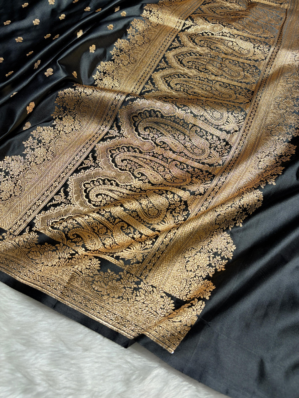 Banarasi Satin Katan Saree Floral Booti Pattern in Black Shades SK148