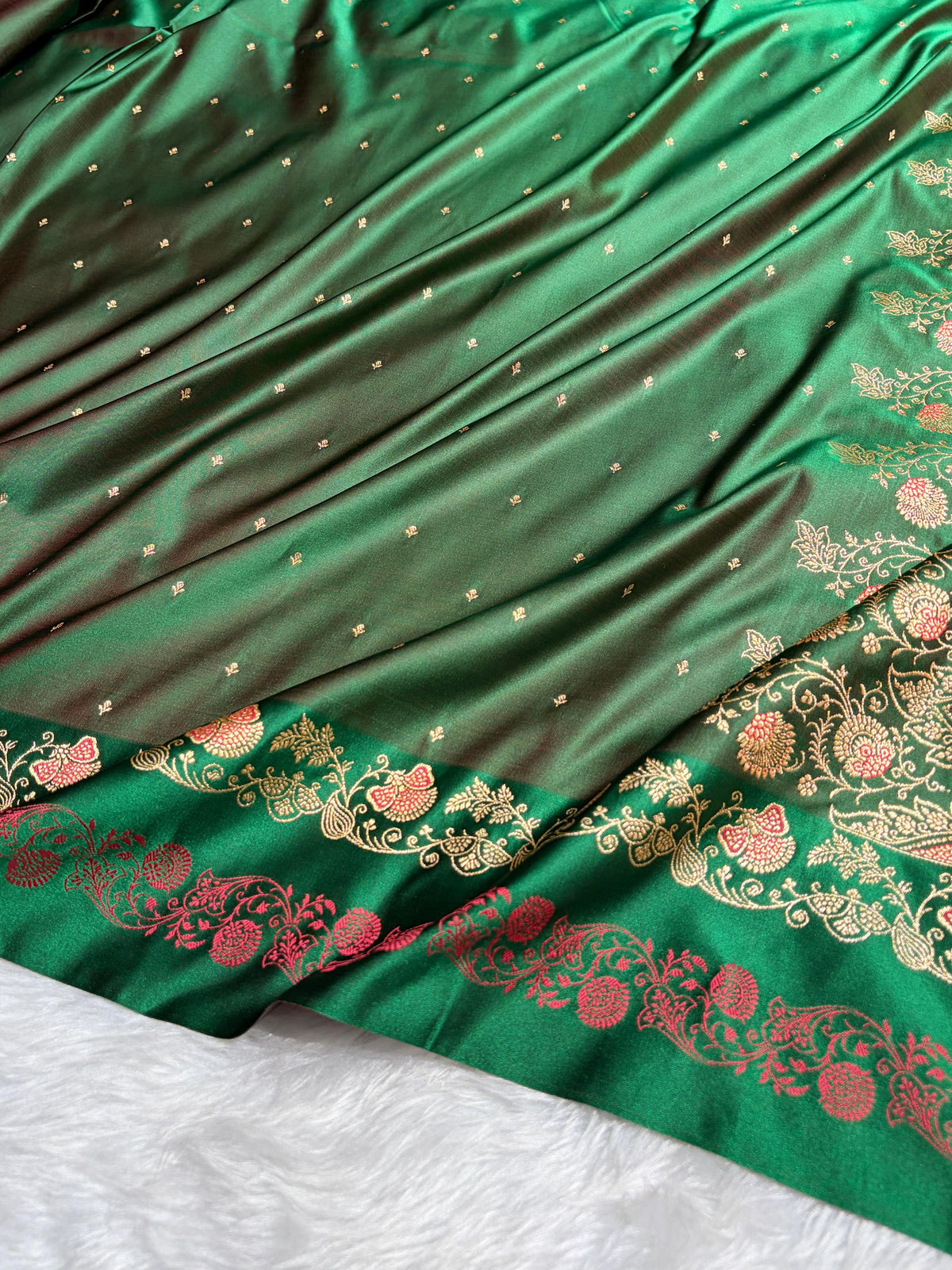Banarasi Bottle Green Satin Katan with Tanchoi Pattern SK163