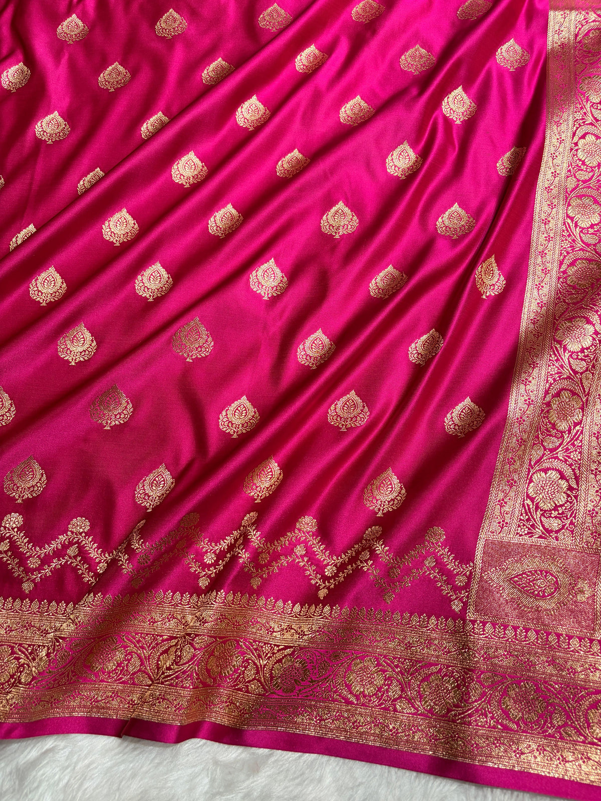 Banarasi Satin Katan Saree Floral Boota Pattern in Rani Shades SK145