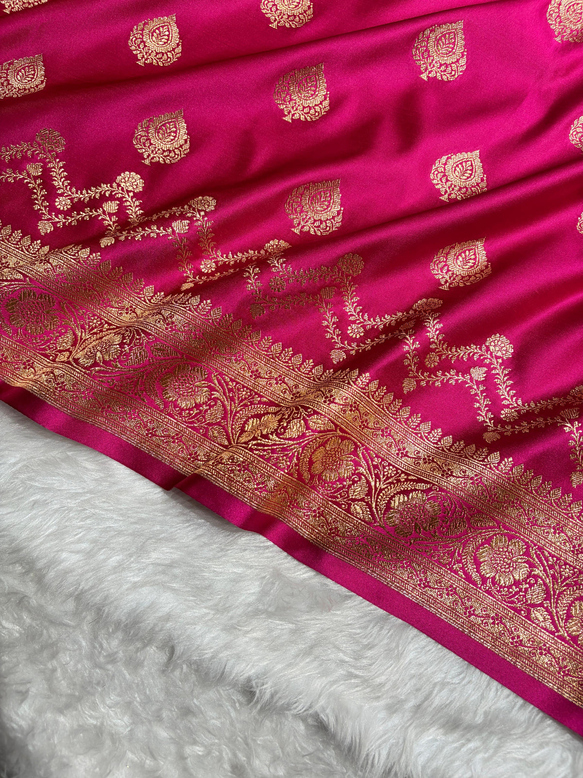 Banarasi Satin Katan Saree Floral Boota Pattern in Rani Shades SK145