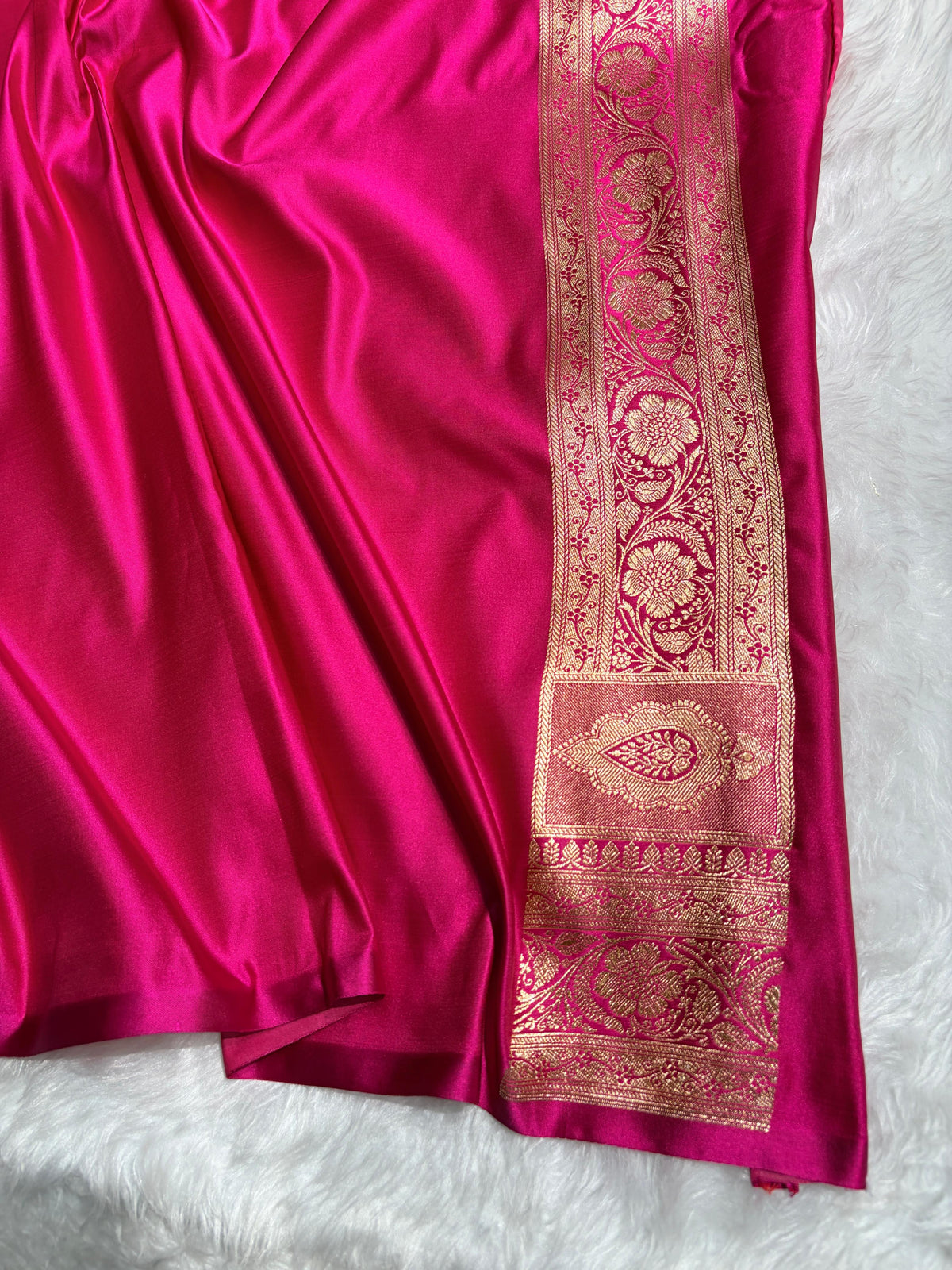 Banarasi Satin Katan Saree Floral Boota Pattern in Rani Shades SK145
