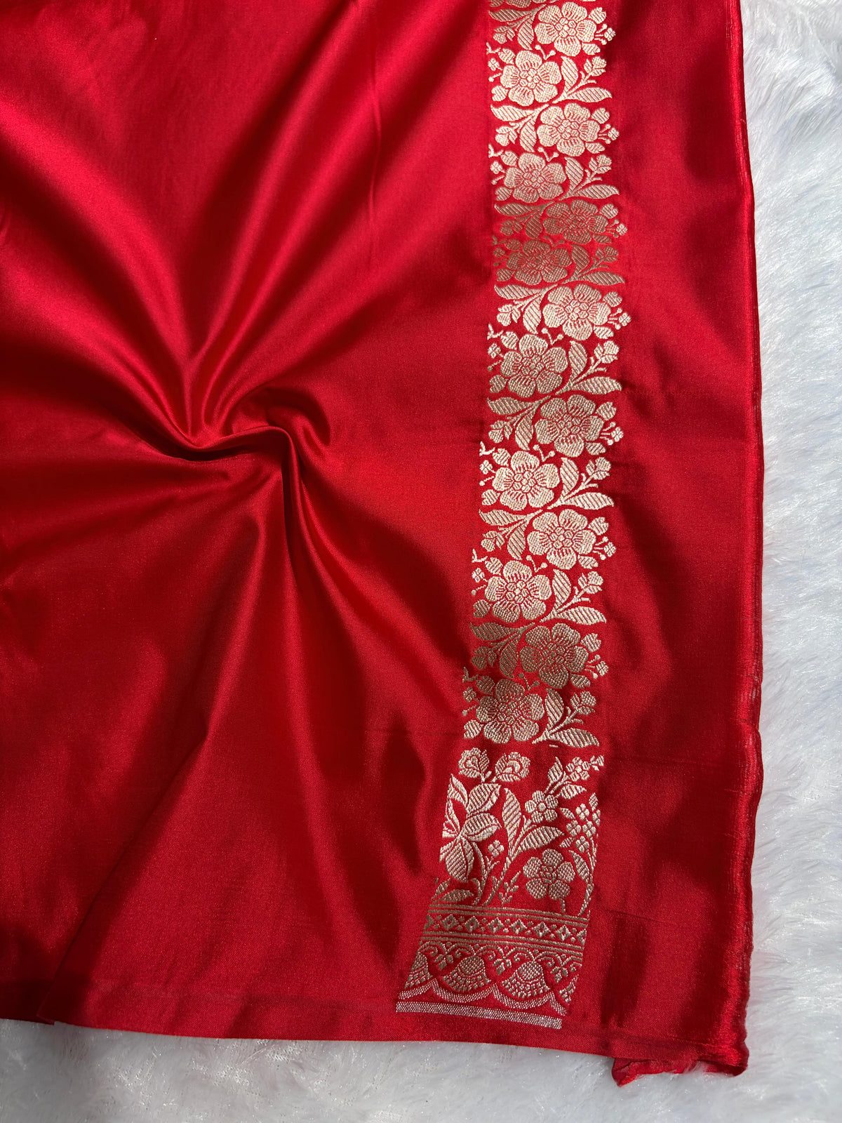 Red Saree in boota Pattern Mashru Silk Saree MSM-146