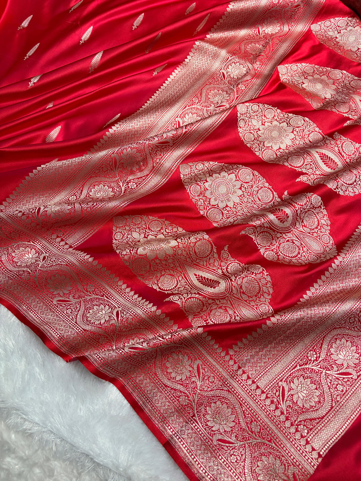 Red Saree in Floral Pattern Mashru Silk Saree MSM-143