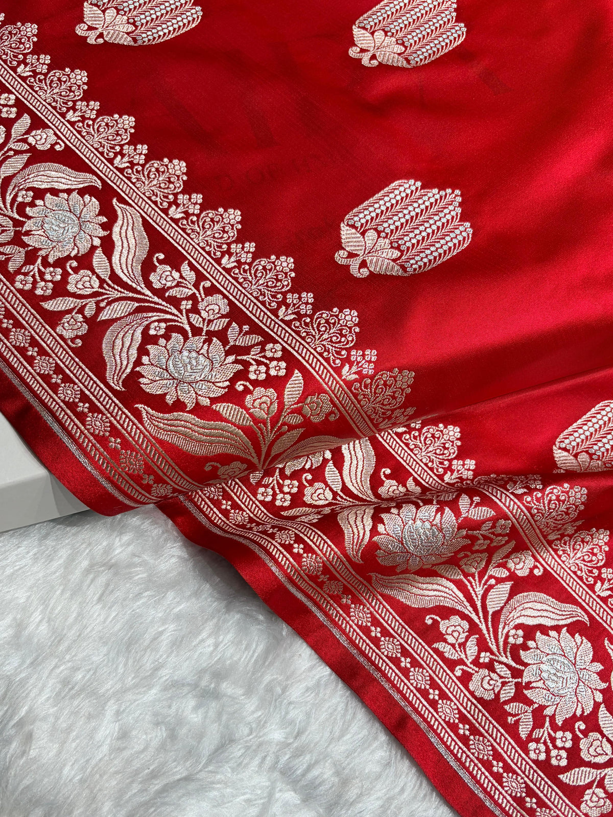 Red Shades Banarasi Boota Pattern Minakari Floral Mashru Silk Saree MSM-122