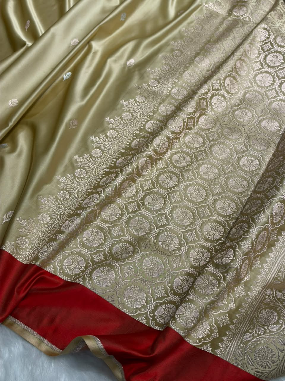 Tusser With Red Shades Border Banarasi Booti Pattern Mashru Silk Saree MSM-141