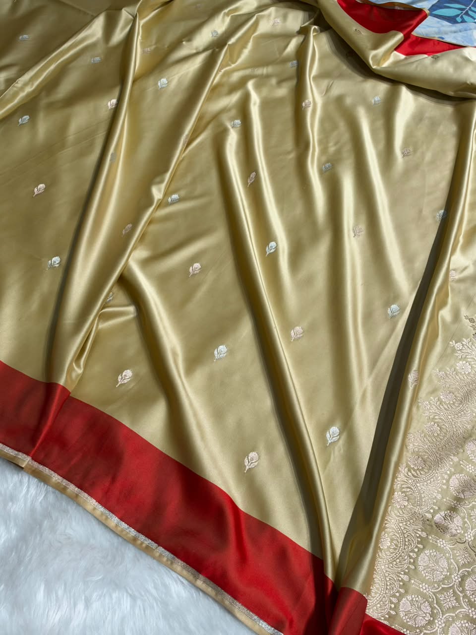 Tusser With Red Shades Border Banarasi Booti Pattern Mashru Silk Saree MSM-141