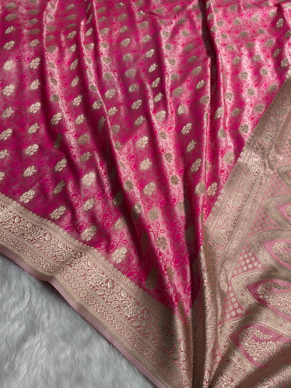 Baby Pink Shades Tanchoi Motif Mashru Silk Saree MST-10