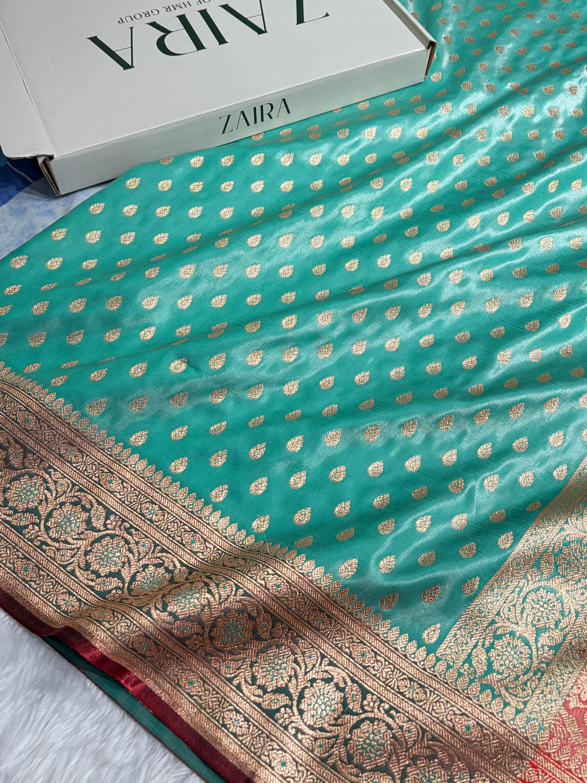 Satin Silk Booti in Sea Green With Red Shades SS01