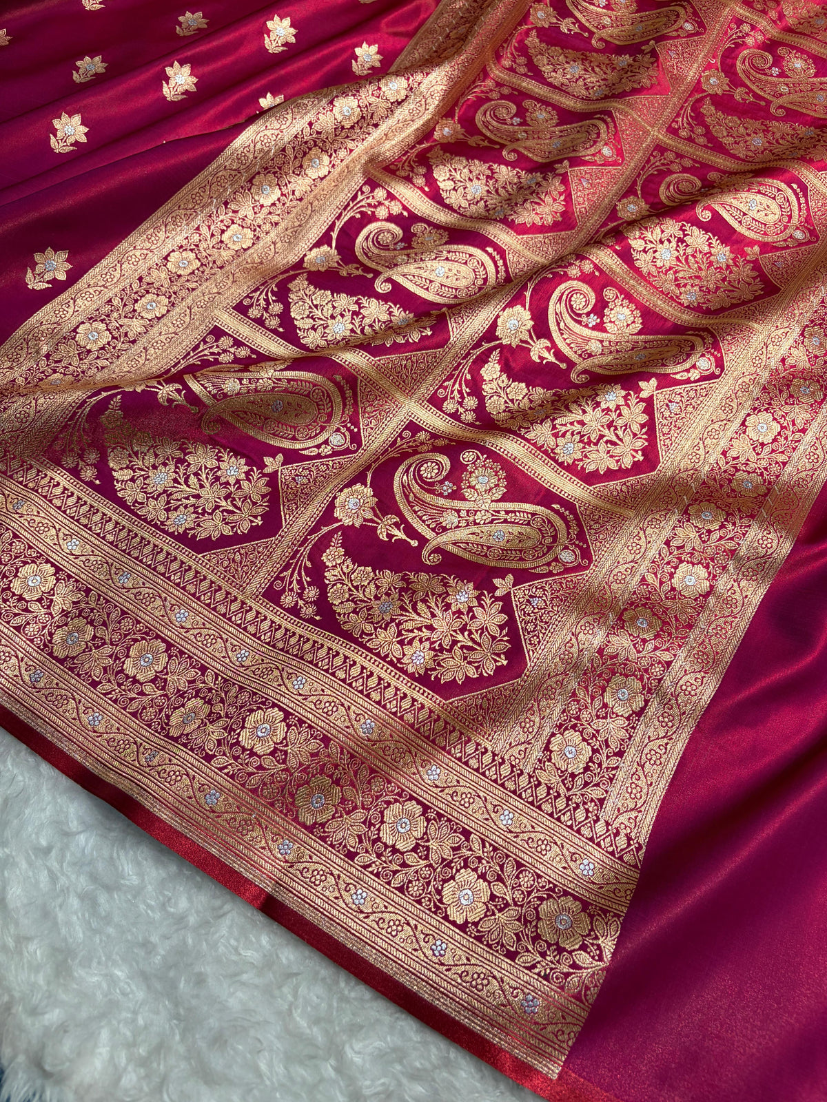 Magenta Pink Shades Minakari Boota Pattern Banarasi Satin Silk Saree SS44