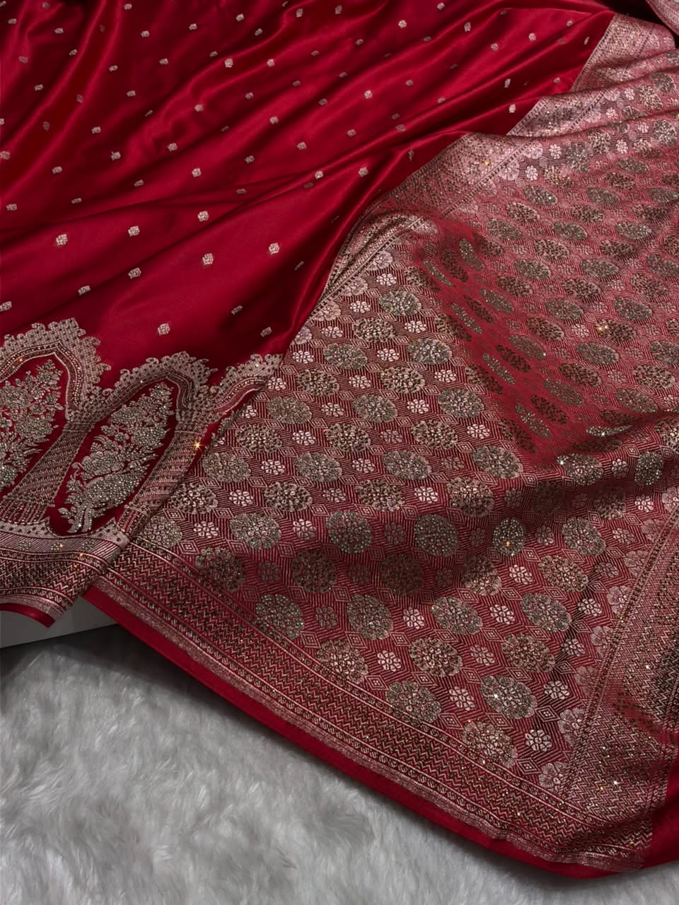 Banarasi Bridal Skirt Border Pattern in maroon Shades Floral Mashru Silk Saree BMCS94