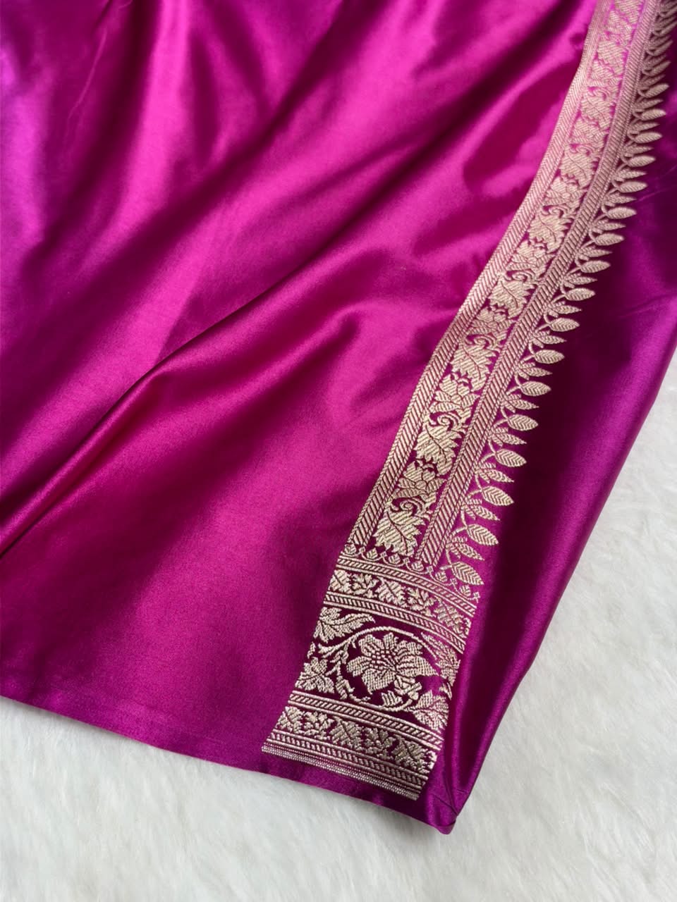 Banarasi Cross pattern in Wine Shades Mashru silk saree MCS115