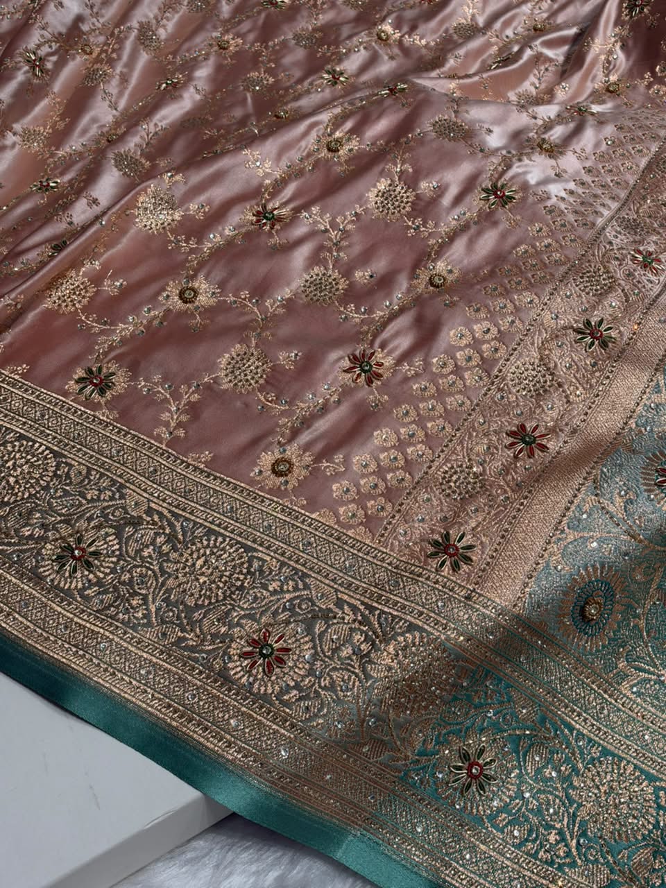 Banarasi Satin Katan With Ari Stone Work Saree in Contrast Peach / Turquoise Shade BSK132
