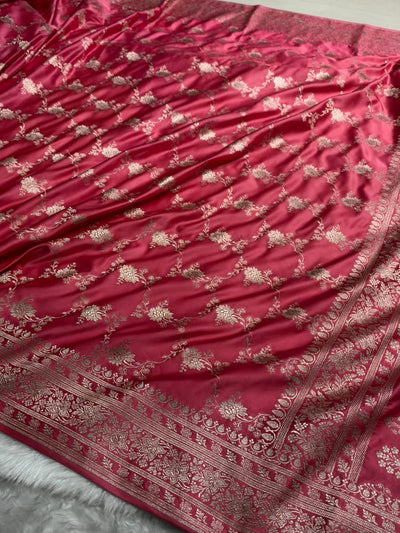Gajari Shades Banarasi Floral Jaal Mashru Silk Saree MCS109