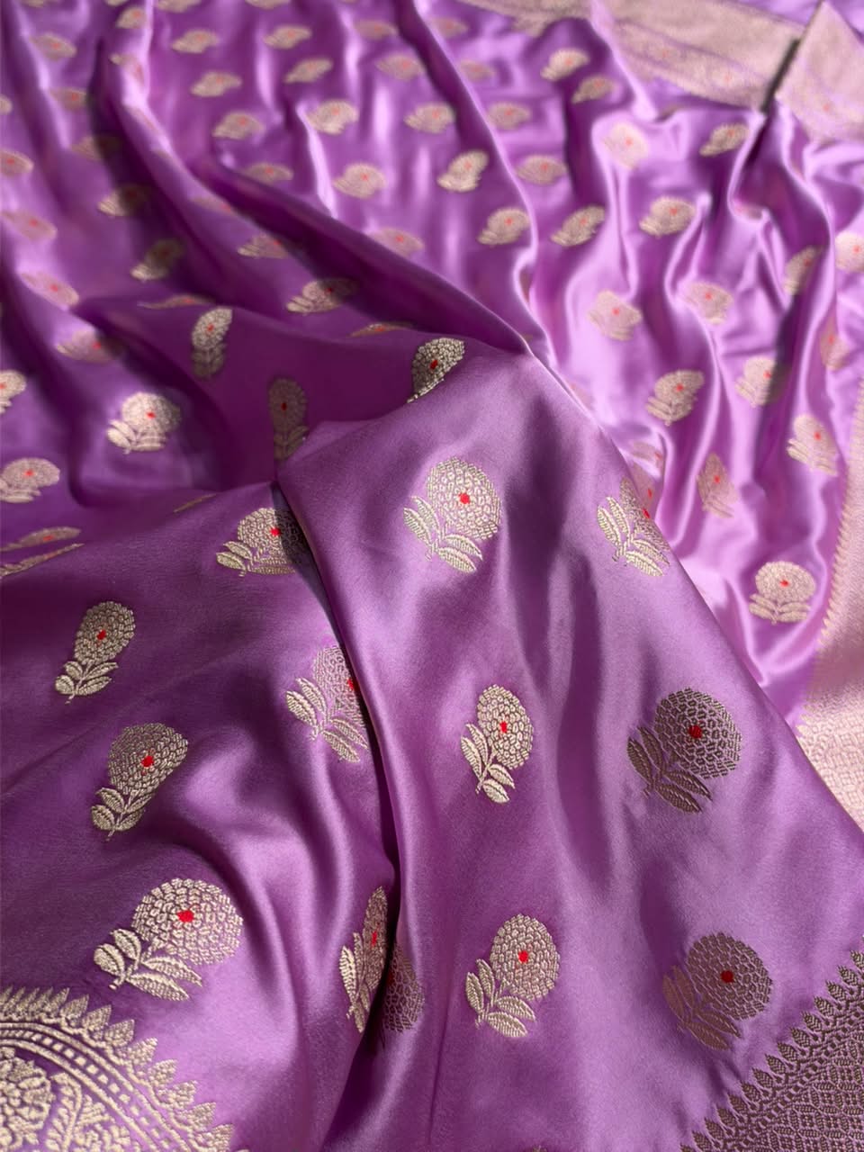 Lavender Shade With Floral Boota MCS108