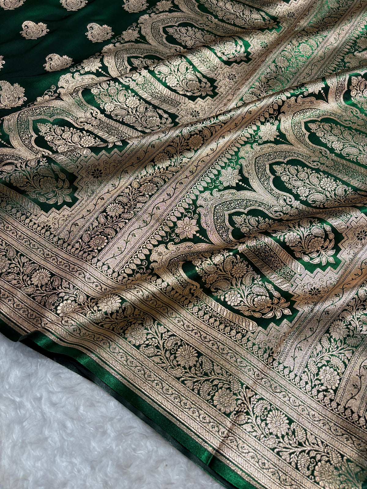Banarasi Light Weight Satin Silk Bottle Green SS71