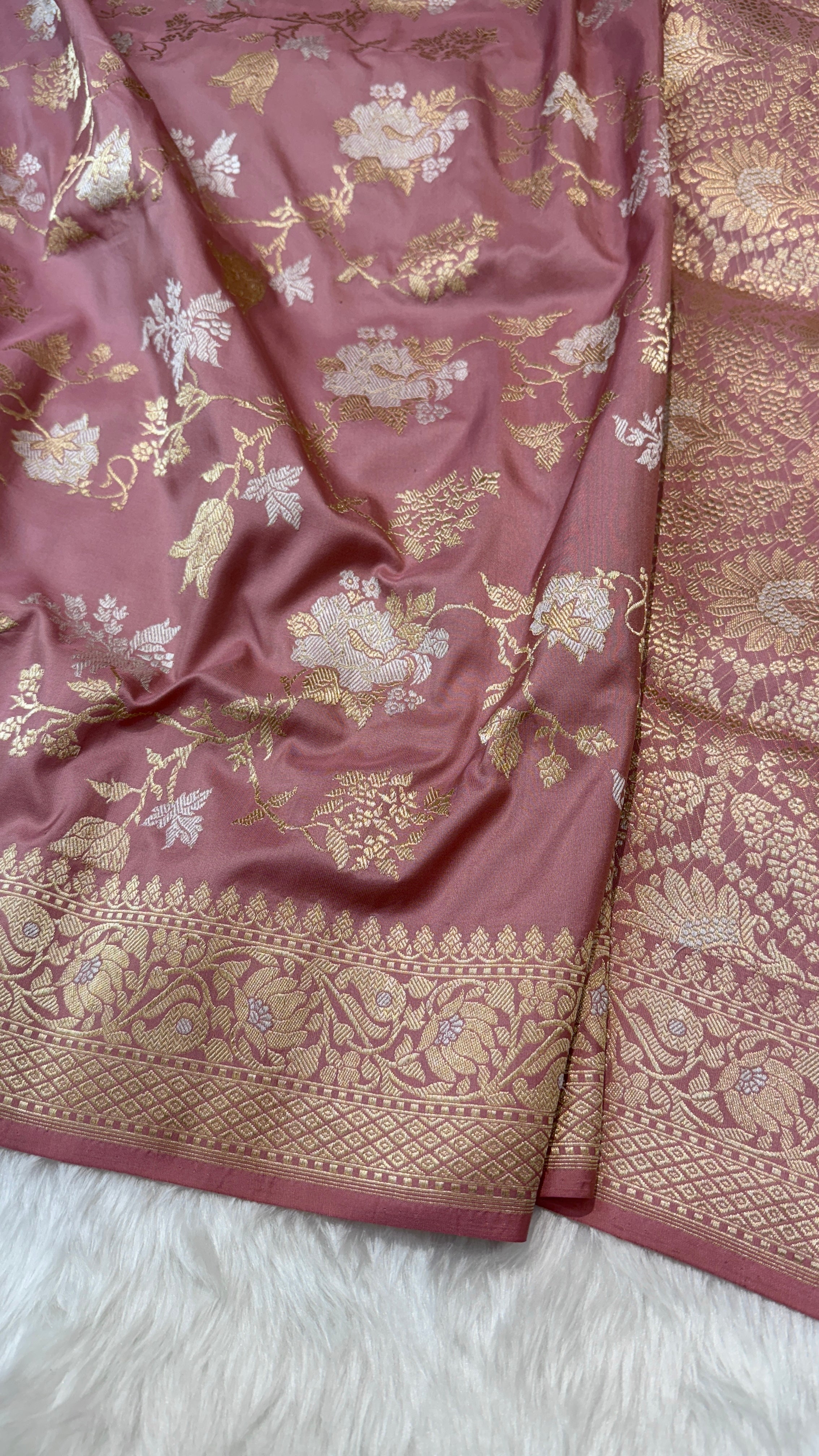 Pure Handloom Premium Banarasi Saree ZP02