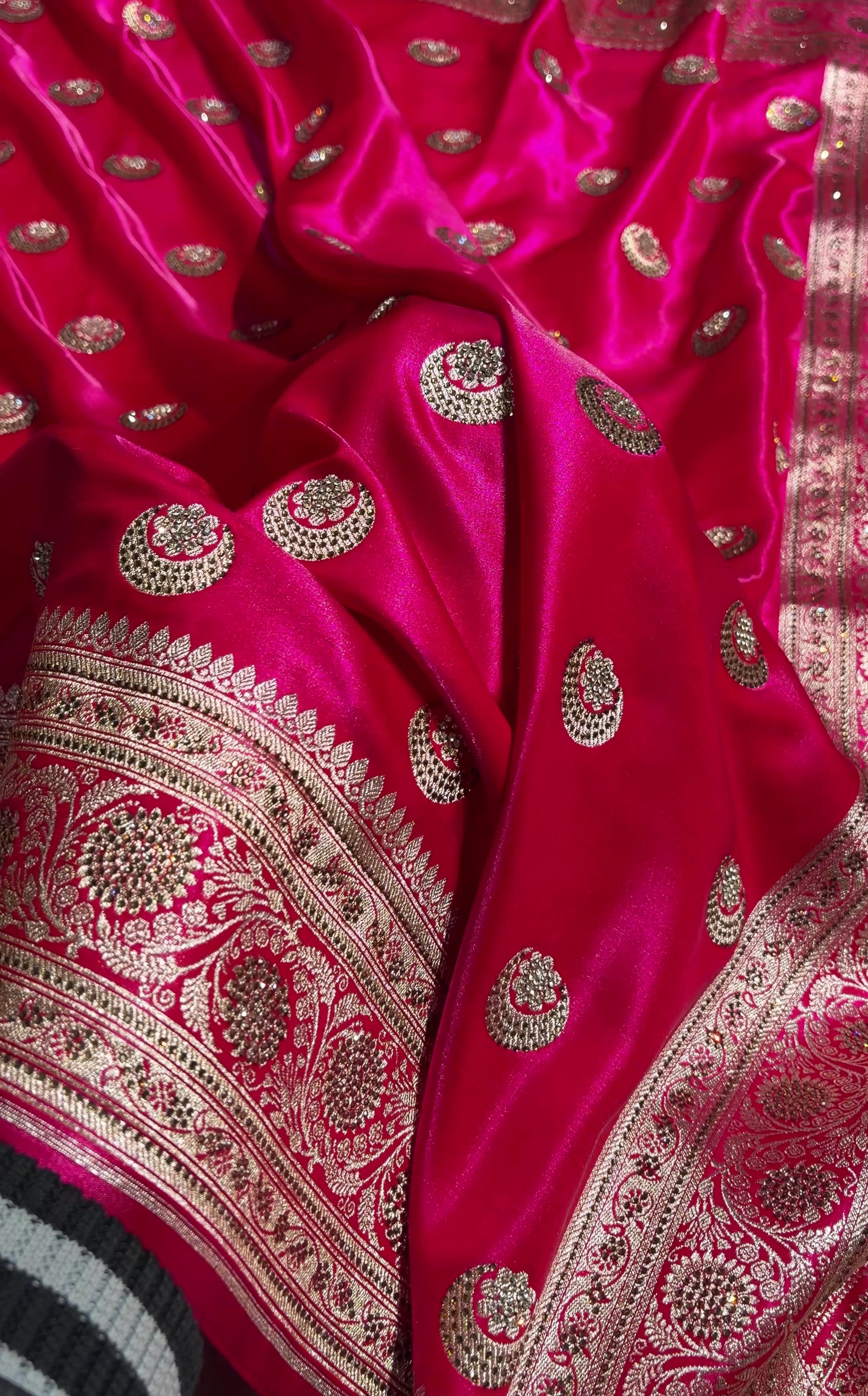 Chand Tara Cross Rani Boota With Traditional Banarasi Swarovski Work BSS04 (R)